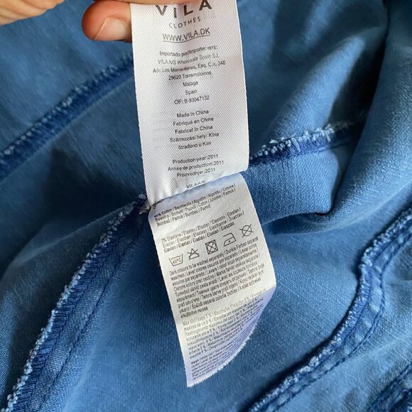 Vila Clothes Cropped Blue Button-Up Jean Jacket - Picture 5 of 12